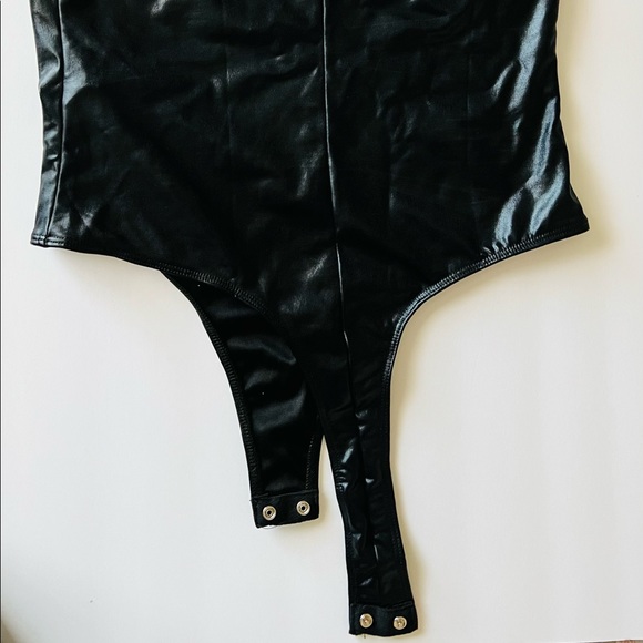 Fashion Nova XL “looking for you bodysuit”! New with tags! - Picture 3 of 4